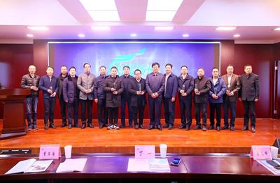 揚州完美榮獲&ldquo;揚州市企業綠色發展優秀案例&rdquo;獎杯