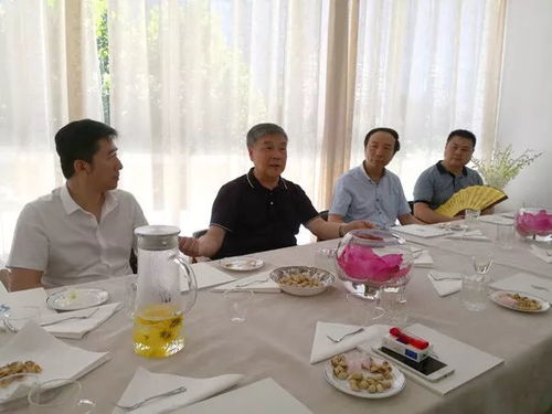 中國商業聯合會書畫家分會 秋日 書墨話康養 在北京 深濾空間體驗館 舉辦