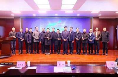 完美獲&ldquo;揚州市企業綠色發展優秀案例&rdquo;獎杯